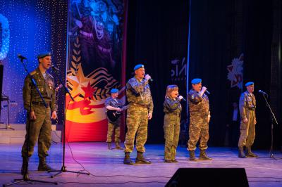 Рязанская «Крылатая пехота» отметила 20 лет на сцене